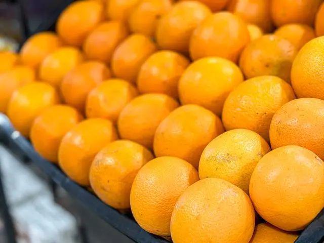 尬！坚持吃这6种食物能够保持口气清新龙8游戏进入交谈中口腔异味会让人尴